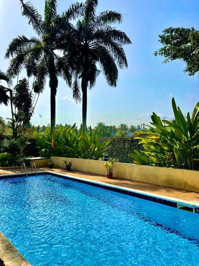 Residence Bertille Abidjan Cocody Buitenkant foto