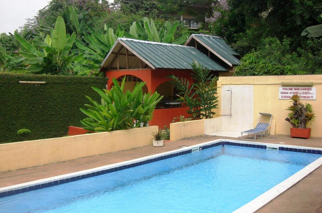 Residence Bertille Abidjan Cocody Buitenkant foto