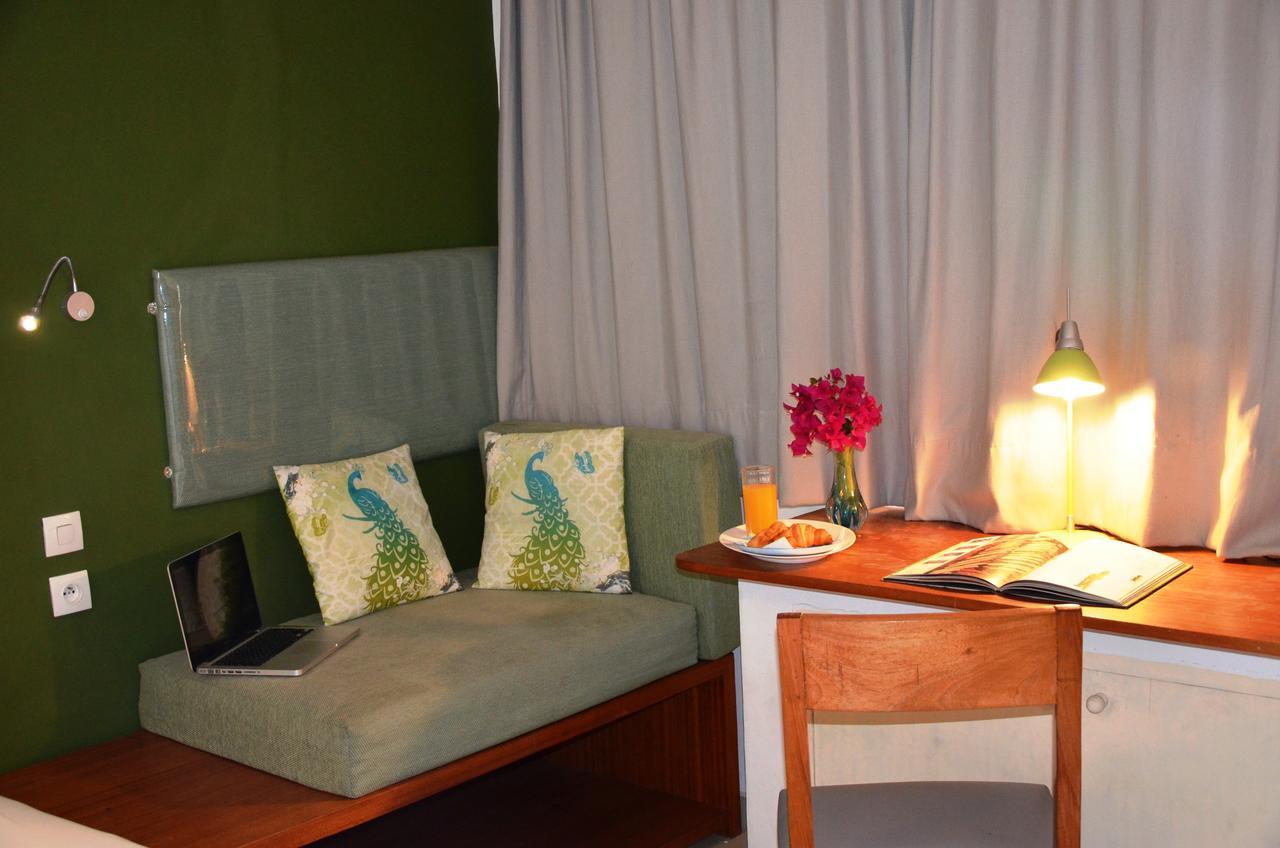 Residence Bertille Abidjan Cocody Buitenkant foto